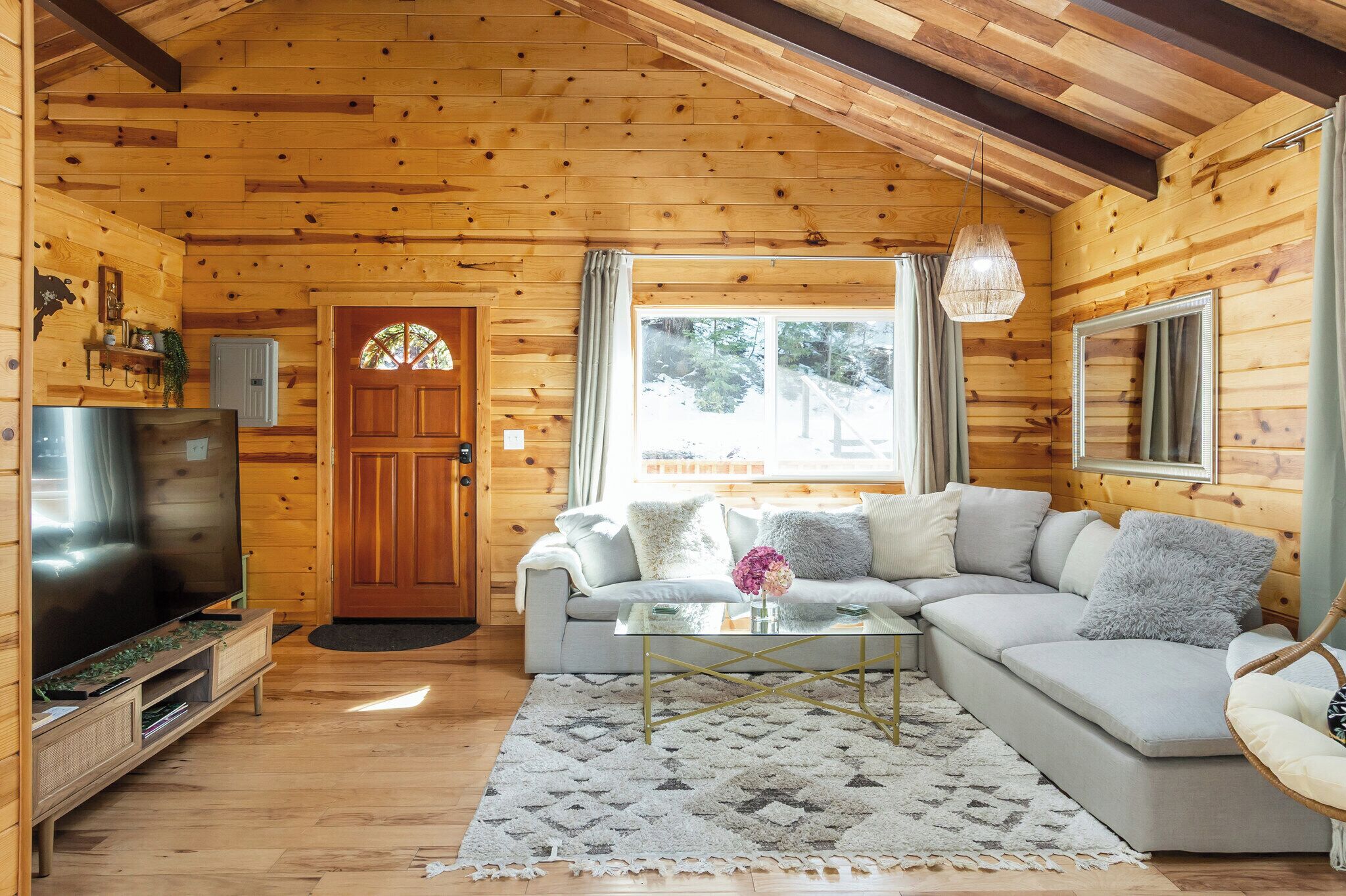Relaxing Swiss Chalet-style Cabin - Arnold, CA