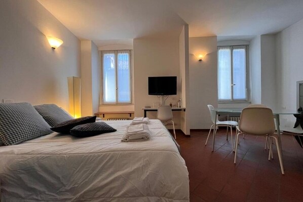 1 chambre, fer et planche à repasser, Wi-Fi, draps fournis