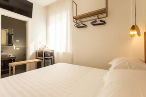 Economy Double Room | Minibar, in-room safe, desk, WiFi (free) - Hotiday Mondello Beach (Palermo)