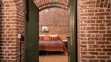 Tweepersoonskamer | 1 slaapkamer, babybedden, gratis wifi, beddengoed