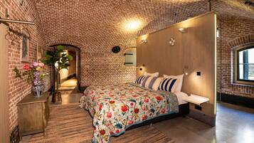 Design Apartment | Cribs/infant beds, free WiFi, bed sheets