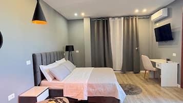 1 chambre, chambres insonorisées, Wi-Fi gratuit, draps fournis