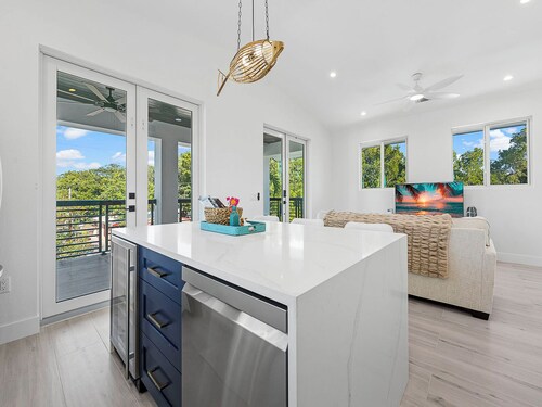 Charming 2-bedroom home in brilliant Tavernier near Marinas and Founders Park