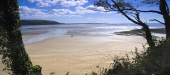 Bwthyn Creigiau, Llansteffan