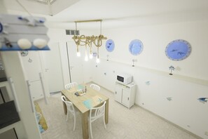 Dining - A Little Dream - in the heart of the city (Catania)