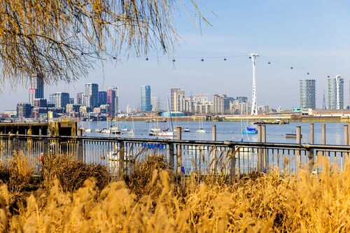 Peninsula Life: Stylish Greenwich 1Bed Flat