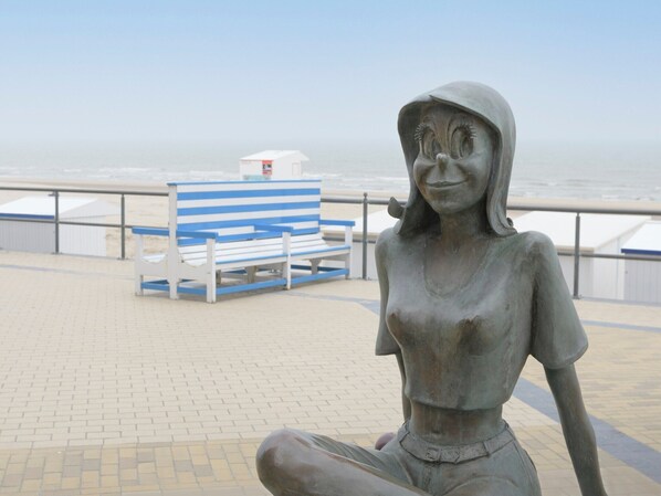 Unclassified image, 1 of 8, button - Studio in Belgium With Sea View & Balcony (Middelkerke)