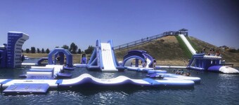 Cozy and Compact 4-bedroom house with WiFi, AC in charming Rivergums Baldivis