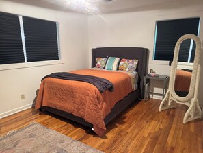 2 bedrooms, iron/ironing board, WiFi, bed sheets - Ideal location close to Texas Tech, University Medical Center, Covenant Hospital (Lubbock)