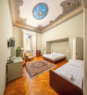 Junior Suite | In-room safe, desk, free WiFi - L'Antica Porta Boutique B&B  (Florence)