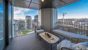Property grounds - London Tower Retreat - Modern 2 Bedroom Apartment (London)
