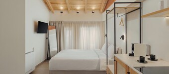 12 Pyles Living History