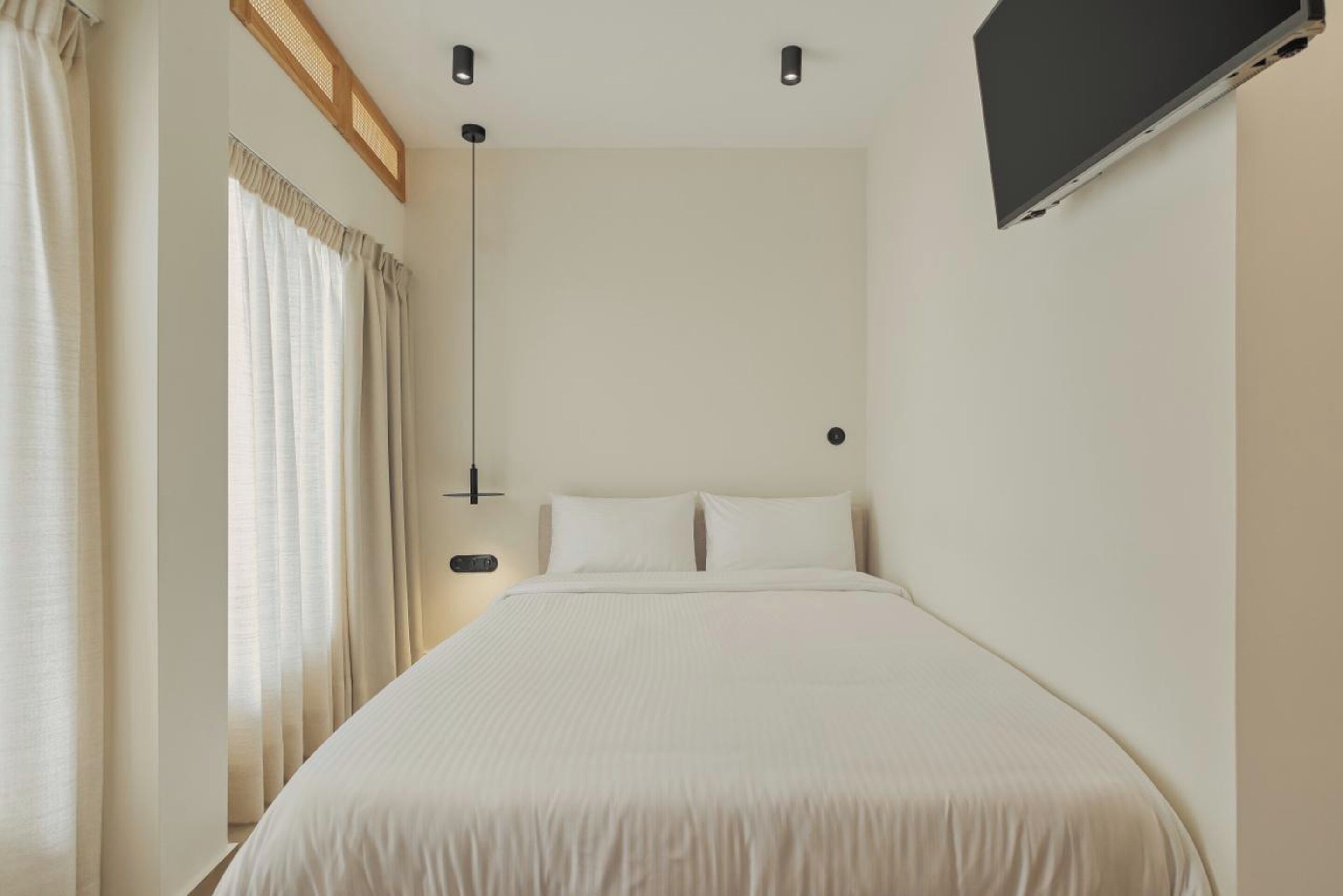 Habitació doble Deluxe | Caixa forta a l'habitació, habitacions insonoritzades i wifi gratuïta 