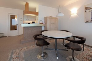 Dining - Apartment in Middelkerke With Sea View (Middelkerke)