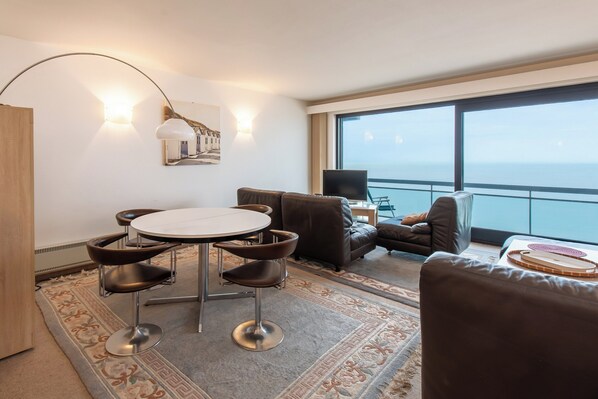 Apartment | Living room - Apartment in Middelkerke With Sea View (Middelkerke)