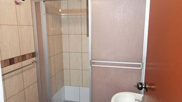 Håndklær, såpe og toalettpapir