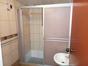 Håndklær, såpe og toalettpapir