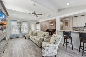 Smart TV, fireplace