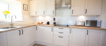 Ty'r Garreg - sleeps 7 guests in 4 bedrooms