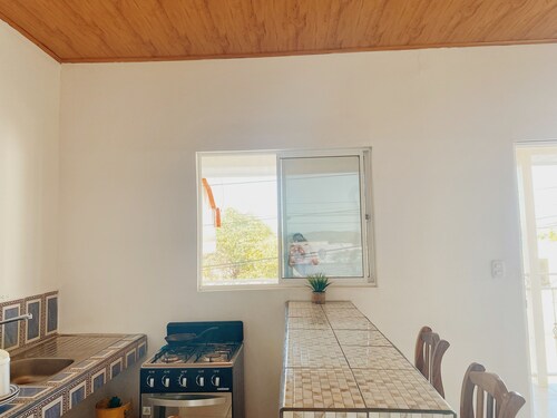 Cozy 1-bedroom apartment with WiFi, AC in charming Managua