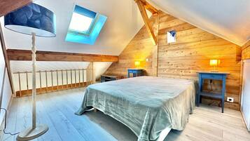 4 makuuhuonetta, silitysrauta/-lauta, Wi-Fi, vuodevaatteet