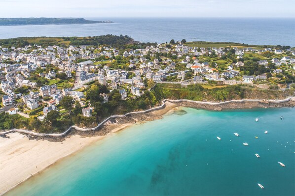 Beach - Cosy renovated apartment with sea view (Saint-Cast-le-Guildo)