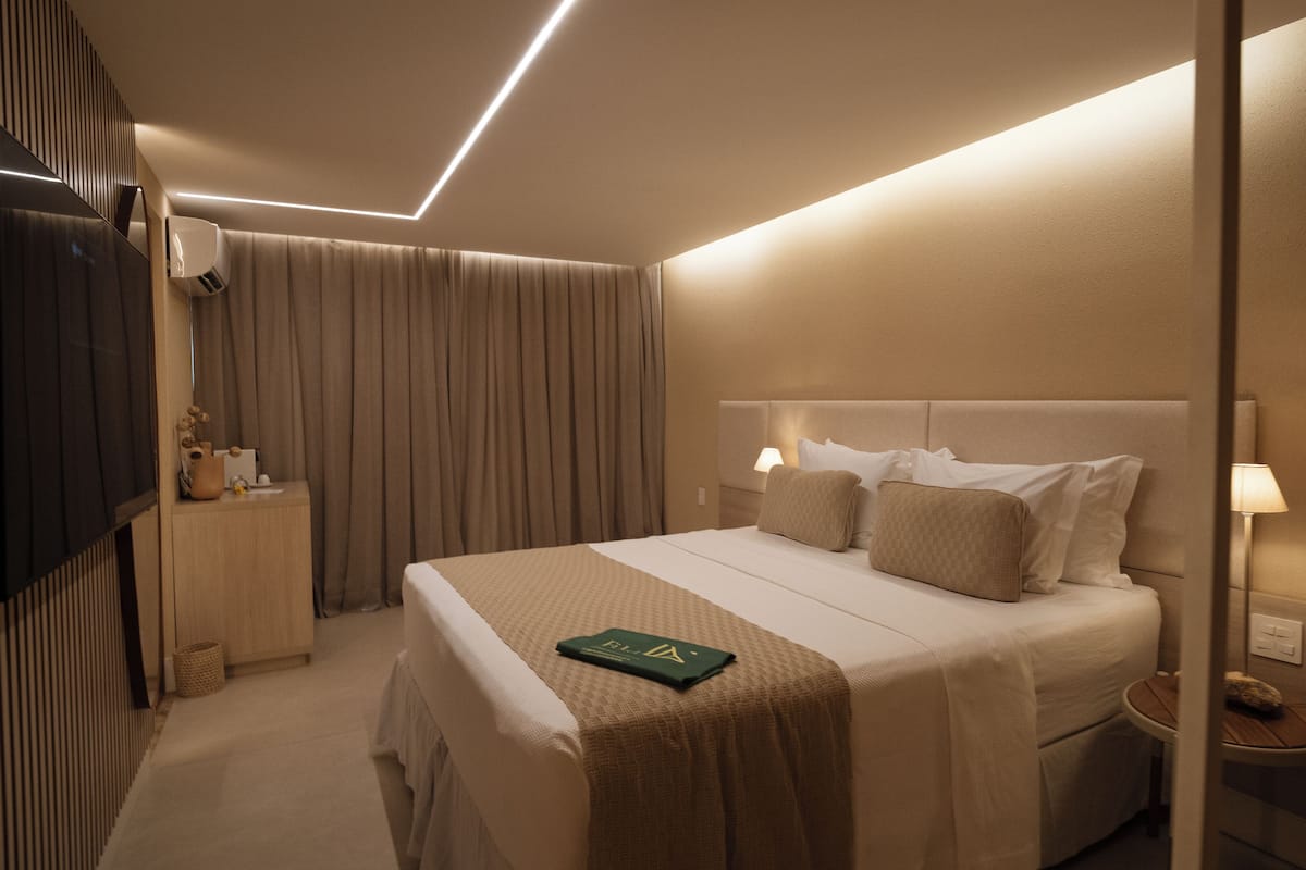 Phòng Suite Tiêu chuẩn, 1 giường cỡ queen, ban công | 1 phòng ngủ, két bảo mật tại phòng, phòng cách âm 