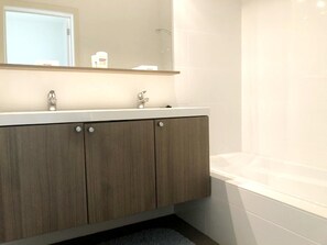 Apartment | Bathroom - Duplex in Middelkerke Near Sea Wall & Center (Middelkerke)
