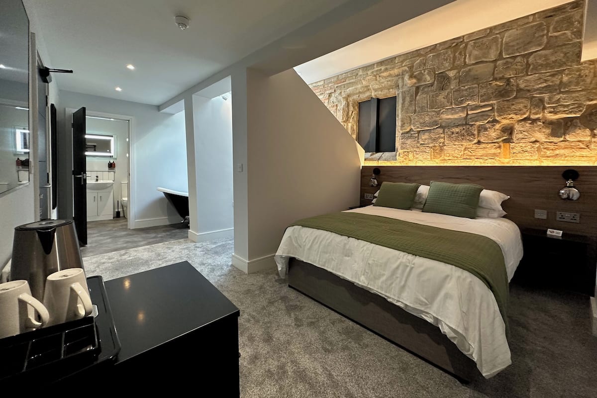 Double Room (Feature Kingsize Room)