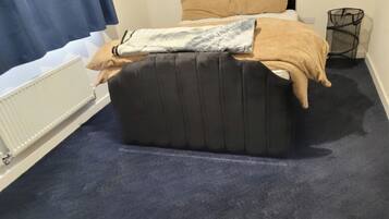 House | 2 bedrooms, iron/ironing board, free WiFi, bed sheets