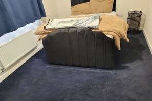 House | 2 bedrooms, iron/ironing board, free WiFi, bed sheets