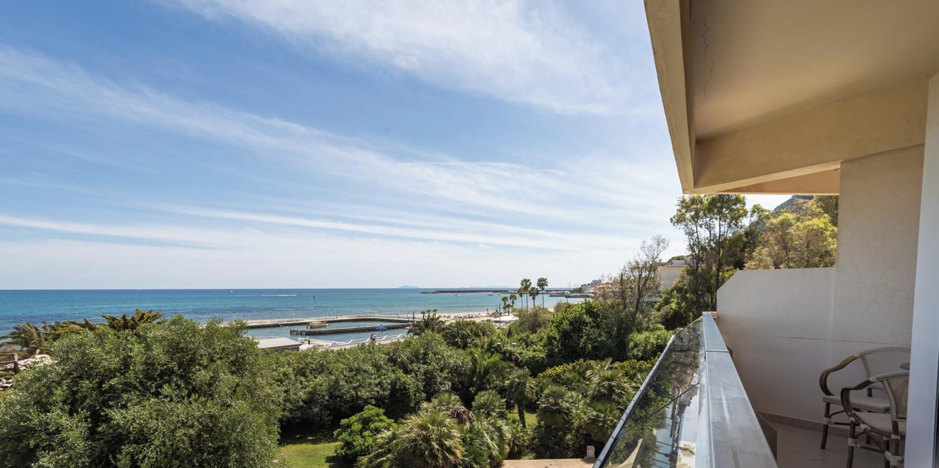 Chambre Triple, balcon | Vue depuis le balcon
