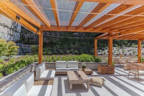 Seasonal outdoor pool