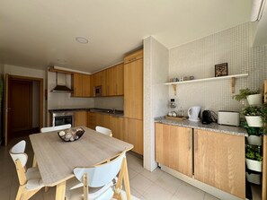 Fridge, microwave, oven, dishwasher