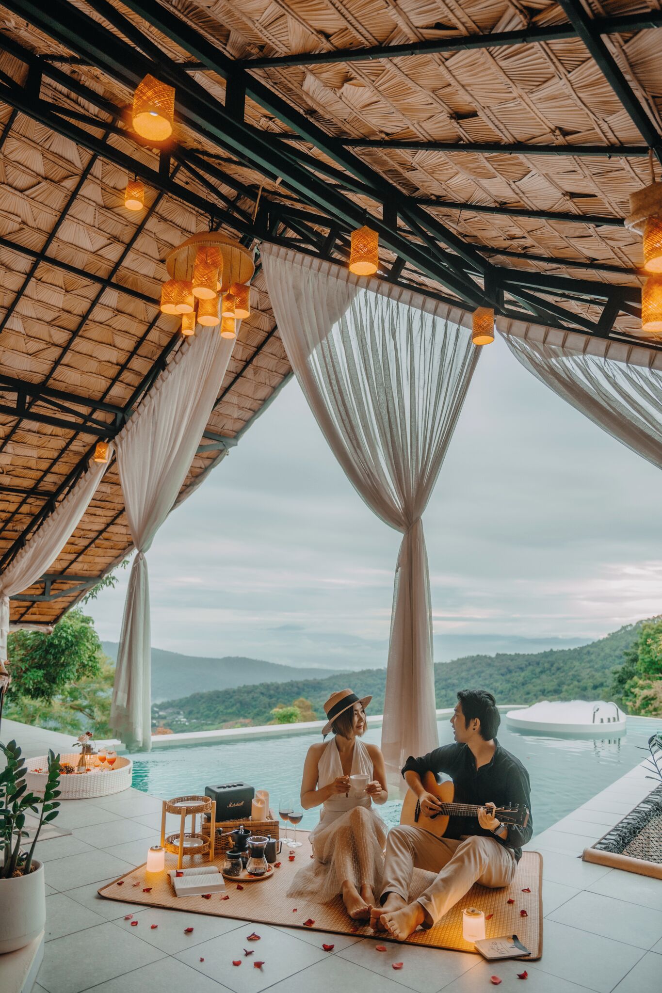 Huone, vuoristonäköala | Oleskelualue