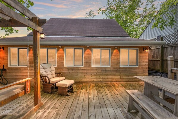 屋外ダイニングエリア