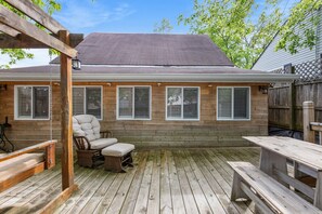 屋外ダイニングエリア