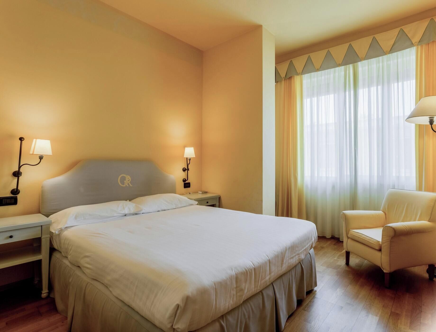 In-room safe, desk, free WiFi, bed sheets