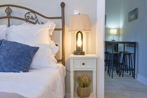 2 Schlafzimmer, Schreibtisch, Bügeleisen/Bügelbrett, WLAN