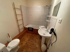 Hair dryer - The Cepe Cottage (SAINT-DIZIER-MASBARAUD)