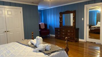 4 chambres, fer et planche à repasser, accès au Wi-Fi (inclus)