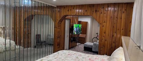 1 chambre, coffres-forts dans les chambres, bureau