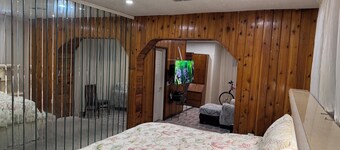 Chic studio with WiFi and AC in vibrant Miami between the 2 hardrocks