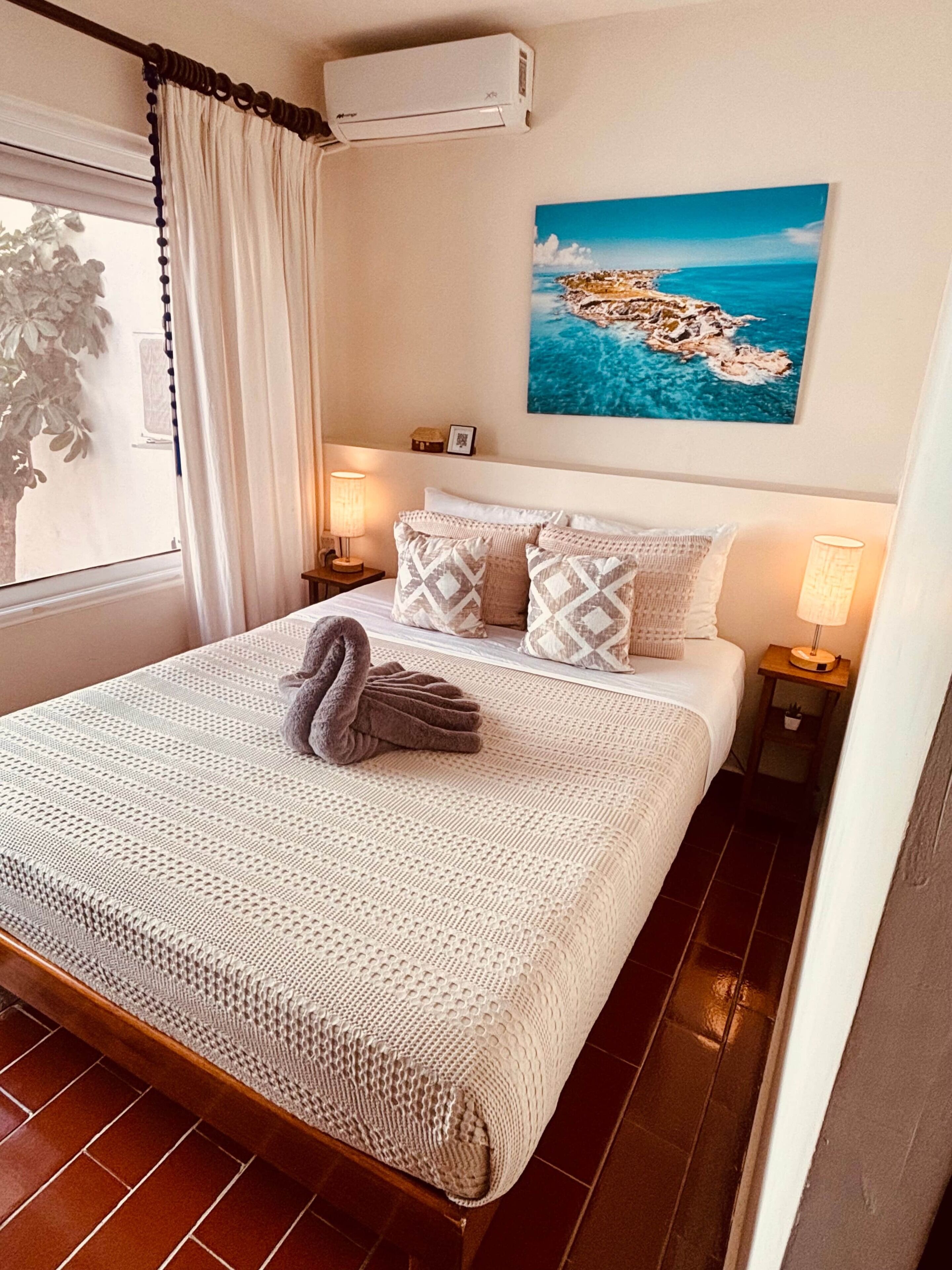 1 slaapkamer, een strijkplank/strijkijzer, wifi, beddengoed