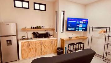 Coffres-forts dans les chambres, fer et planche à repasser, Wi-Fi