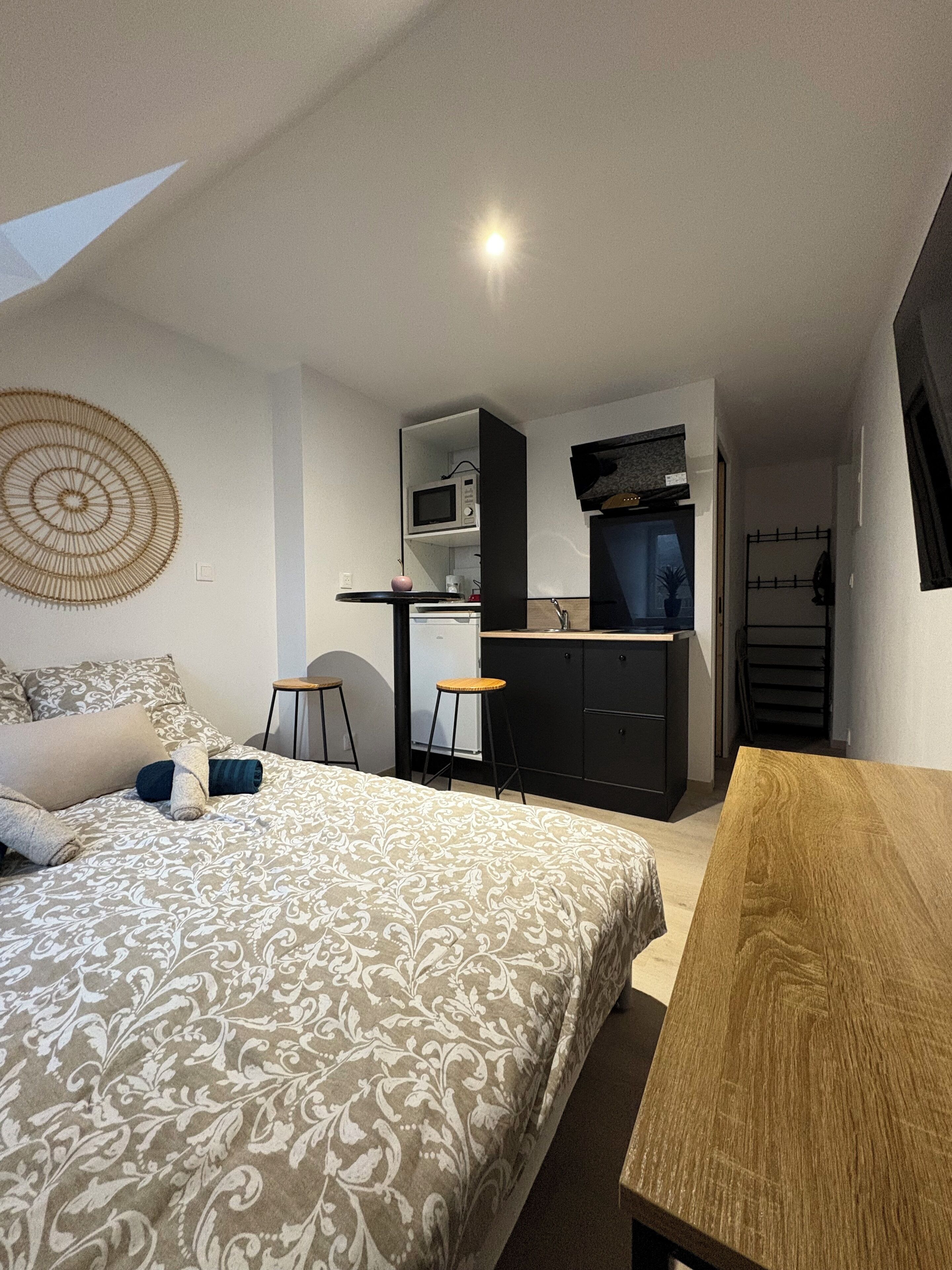 1 bedroom, WiFi, bed sheets