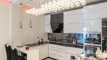 Apartment, 2 Bedrooms, Balcony | Private kitchen | Fridge, oven, stovetop, electric kettle
