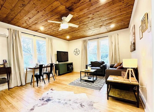 The Carriage House, The Carriage House at Jeter Farmhouse