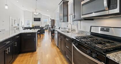 Large, Chef's Kitchen! Walk to Downtown, Breweries & the new Ecusta Trail