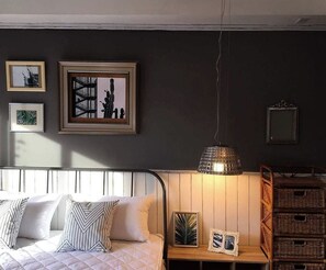 6 Schlafzimmer, Bügeleisen/Bügelbrett, Reisekinderbett, WLAN